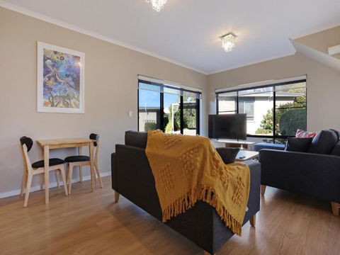 Eagle Heights Holiday Units - Lennox Head Accommodation 2