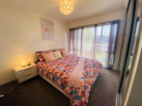 ENTIRE HOME IN WERRIBEE,BEST POSSIBLE LOCATION YOU CAN FIND - Lennox Head Accommodation 4