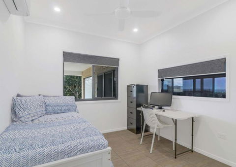 ESCAPE WITH A VIEW - Lennox Head Accommodation 1