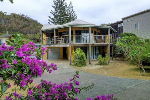 Far Shore - Lennox Head Accommodation 0