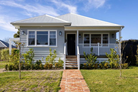 FOREST CORNER - 3 BEDROOM WEATHERBOARD, TRENTHAM - Lennox Head Accommodation 0