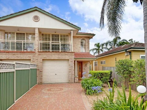 FRENCH HOUSE - Lennox Head Accommodation 0
