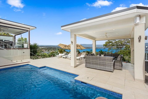 HEATed Pool, Lake & Beach, Luxury 5 B/R House - Lennox Head Accommodation 0