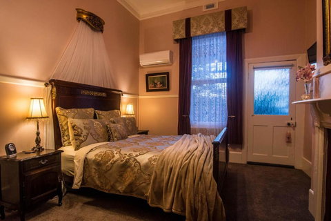 Heytesbury House - Lennox Head Accommodation 1