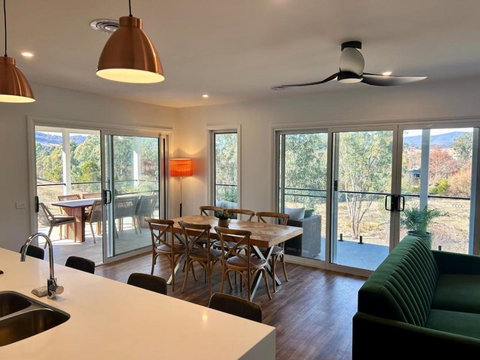 House On The Hill - Lennox Head Accommodation 1