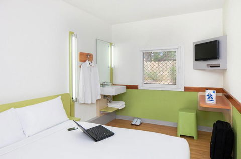 Ibis Budget - Melbourne Airport - Lennox Head Accommodation 0