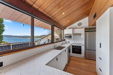 Ibis On Lake Jindabyne - Lennox Head Accommodation 2