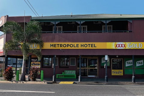 Hotel Metropole Proserpine - Lennox Head Accommodation 1