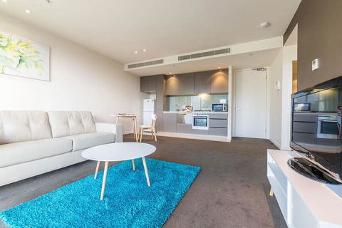 Albert Park City View Stylish 1 Bedroom Apartment - Lennox Head Accommodation 1