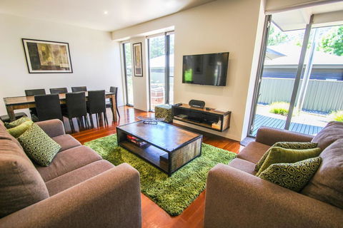 Alegria - Lennox Head Accommodation 0