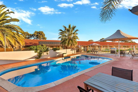 Alexander Motel Whyalla - Lennox Head Accommodation 1