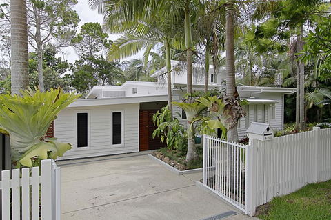 Allure - Lennox Head Accommodation 0