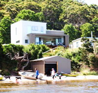 Amazing Ansons Bay Absolute Waterfront Beach House - Lennox Head Accommodation
