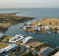 Anchored - Access to the Gippsland Lakes - Lennox Head Accommodation
