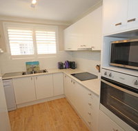 Annie's Apartment - Lennox Head Accommodation