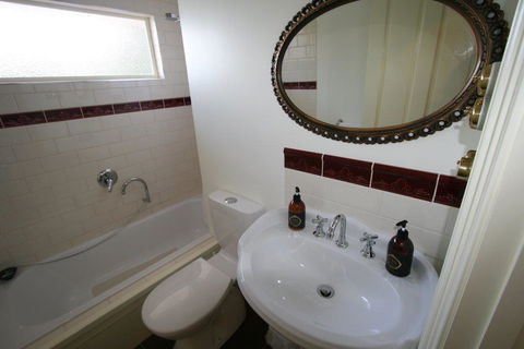 Annies Garden Cottage - Lennox Head Accommodation 3