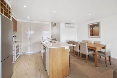 APOLLO BLUE 6 - Modern Waterfront Apartment - Lennox Head Accommodation 3