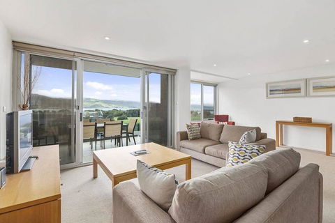 APOLLO BLUE 6 - Modern Waterfront Apartment - Lennox Head Accommodation 0