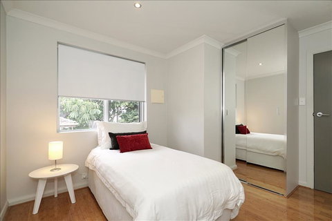 Applecross Riverside Apt - Lennox Head Accommodation 0