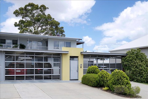 Applecross Riverside Apt - Lennox Head Accommodation 1
