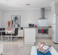 Ardross Short Stays - Lennox Head Accommodation