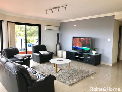 Ash Sienna - 2/49 Ash Street, Terrigal - Lennox Head Accommodation 3