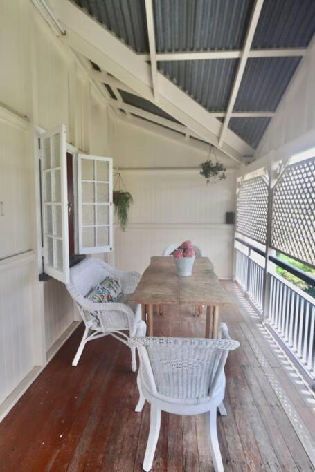 MAGNOLIA HOUSE ON THE CREEK - STANTHORPE - Lennox Head Accommodation 2