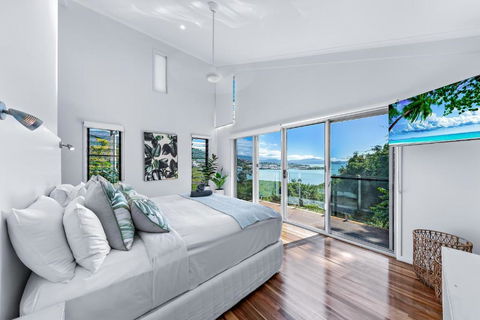 MANDALAY ESCAPE, SECLUSION & SERENITY WITH A POOL - Lennox Head Accommodation 0