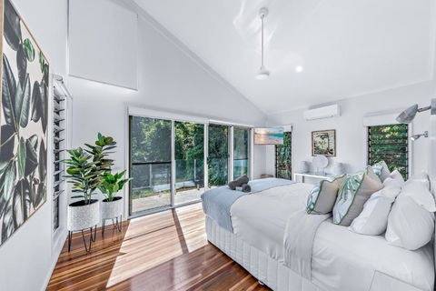MANDALAY ESCAPE, SECLUSION & SERENITY WITH A POOL - Lennox Head Accommodation 1