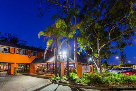 Markets Hotel - Lennox Head Accommodation 0