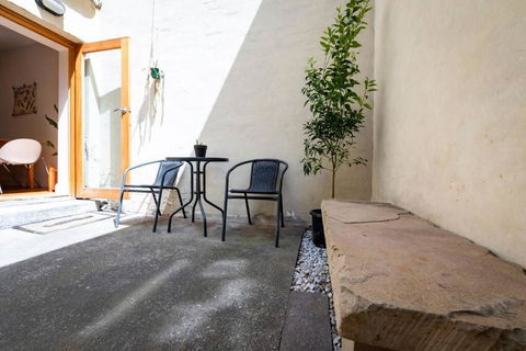 MELVINGTON BOUTIQUE APARTMENT IN HOBART CBD O - Lennox Head Accommodation 1