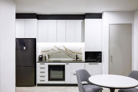 Meriton Suites Liverpool - Lennox Head Accommodation 2