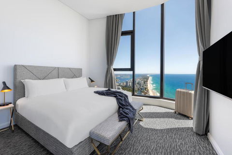 Meriton Suites Surfers Paradise - Lennox Head Accommodation 0