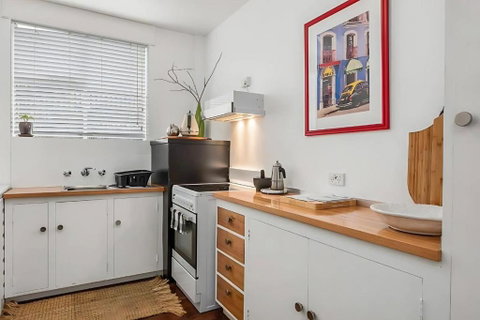 Modern City-Fringe Apartment In New Town - Lennox Head Accommodation 3