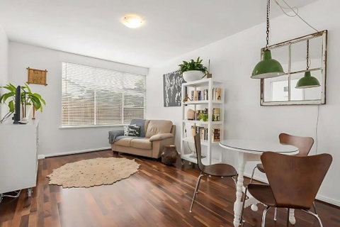 Modern City-Fringe Apartment In New Town - Lennox Head Accommodation 0