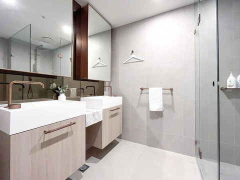Modern Luxury 2B2B Sky Garden SmartTV - Lennox Head Accommodation 1