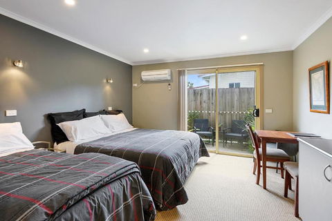 Motel Strahan - Lennox Head Accommodation 0