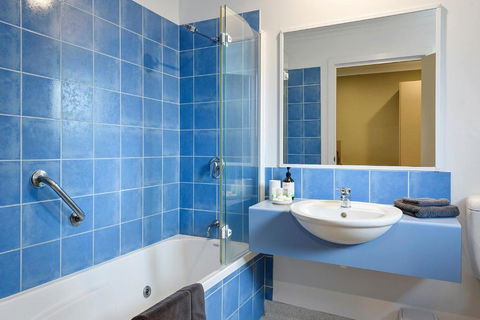Motel Strahan - Lennox Head Accommodation 3