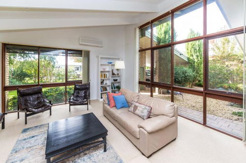 Nixon House - Lennox Head Accommodation 0