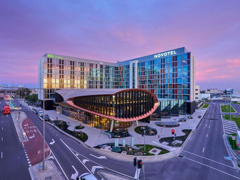 Novotel Melbourne Airport - Lennox Head Accommodation 0
