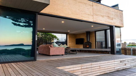 Ocean Beach Pavilion - Beachfront - Lennox Head Accommodation 1