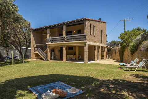 Ocean Close - Spacious Beach House - Lennox Head Accommodation 0
