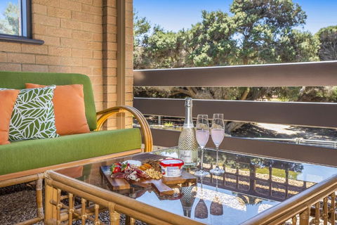 Ocean Close - Spacious Beach House - Lennox Head Accommodation 3