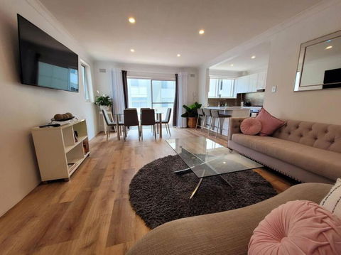 Ocean Front Apartment - Lennox Head Accommodation 3
