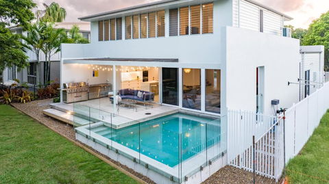 Ocean House - 4 BR With Media Room & Private Pool - 100m To Beach - Lennox Head Accommodation 0