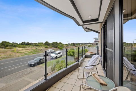 Ocean Views - Apartment 1 - Lennox Head Accommodation 2