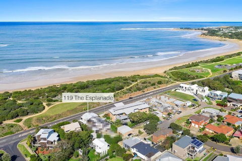 Ocean Views - Apartment 1 - Lennox Head Accommodation 1
