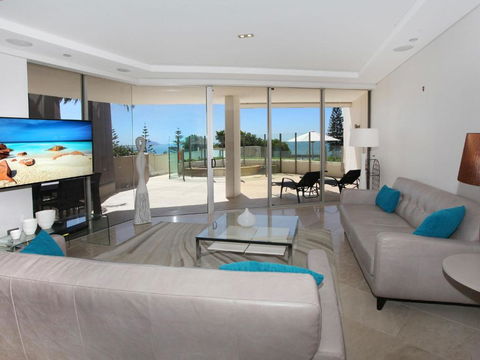 Oceans 201 Luxurious Beachfront Apartment - Lennox Head Accommodation 1