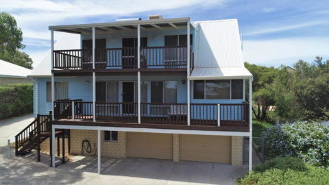 Ocean Vista Large Modern Home With Ocean Views - Lennox Head Accommodation 1