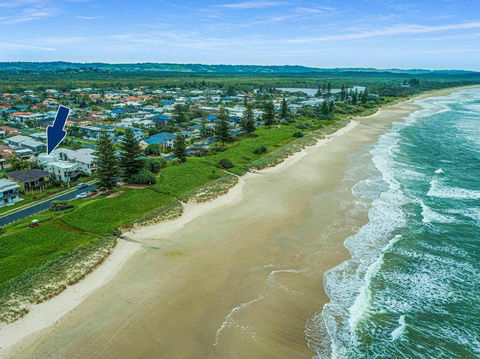 Ocean Waves - Lennox Head Accommodation 1